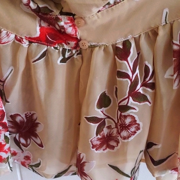 NEW Floral Top SzM Cute - Picture 7 of 10